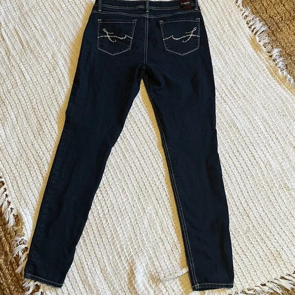 •Fragile• Dark blue denim Skinny Jeans sz 11 - Picture 4 of 6